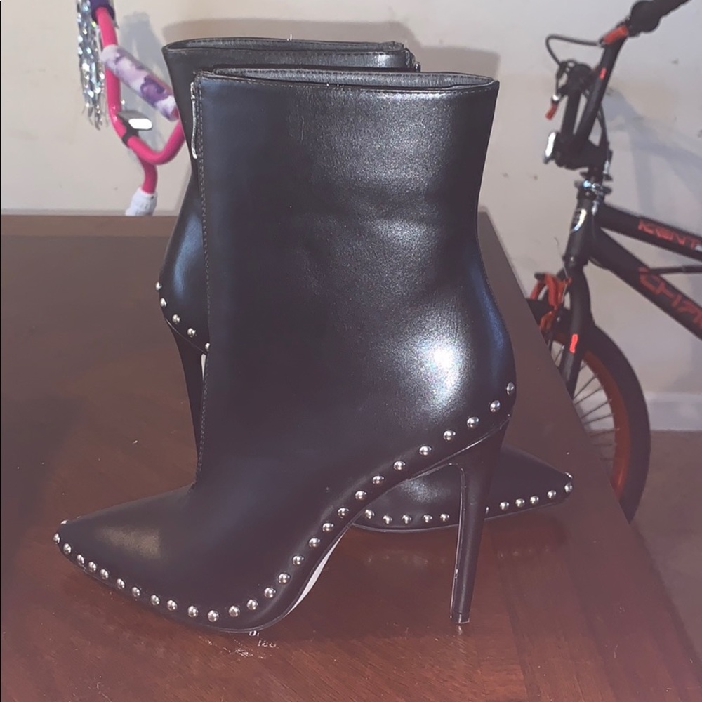 Ankle boots